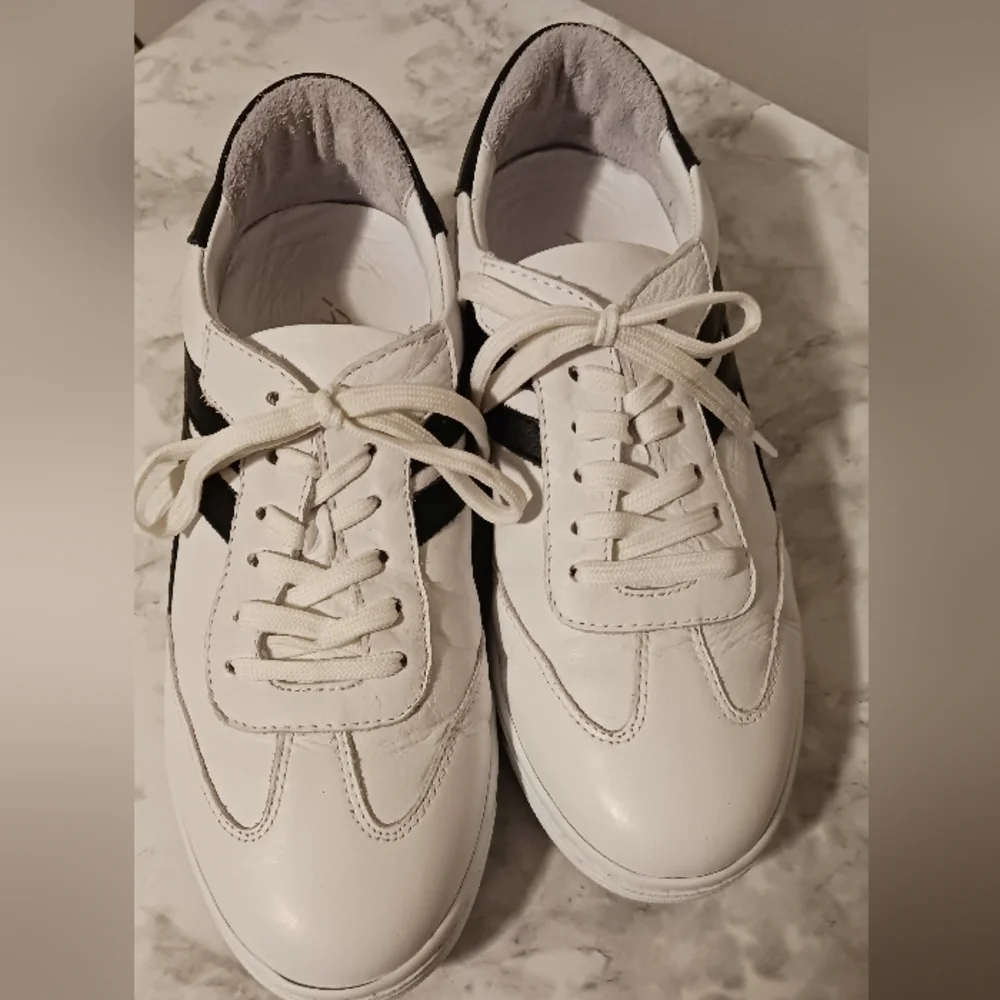 Andrea Conti Classic White And Black Women's Leather Sneakers - Picture 5 of 11